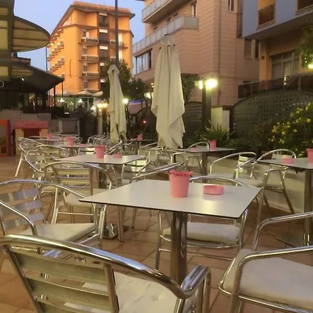 Hotel Caruso 3*